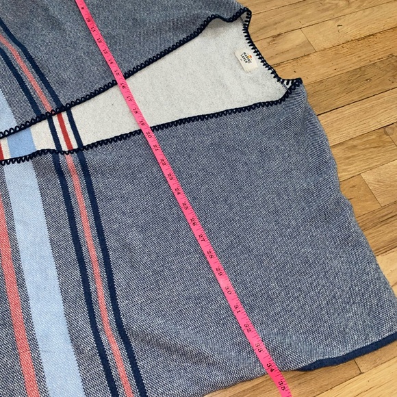 Marine Layer Lucy Poncho - Picture 8 of 10